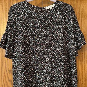 LOFT Blouse NWOT size Medium Floral pattern on black! Beauty!!!